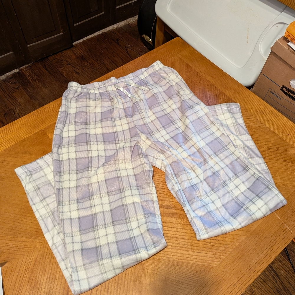 NWOT Croft & Barrow Pajama Set in Lavender and White Plaid - Picture 6 of 9